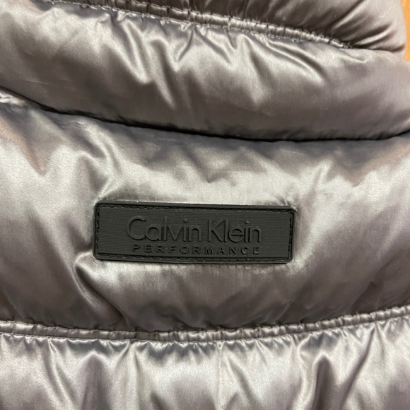 New Calvin Klein Performance Down Vest Metallic Gray Size Large Warm - Picture 6 of 9
